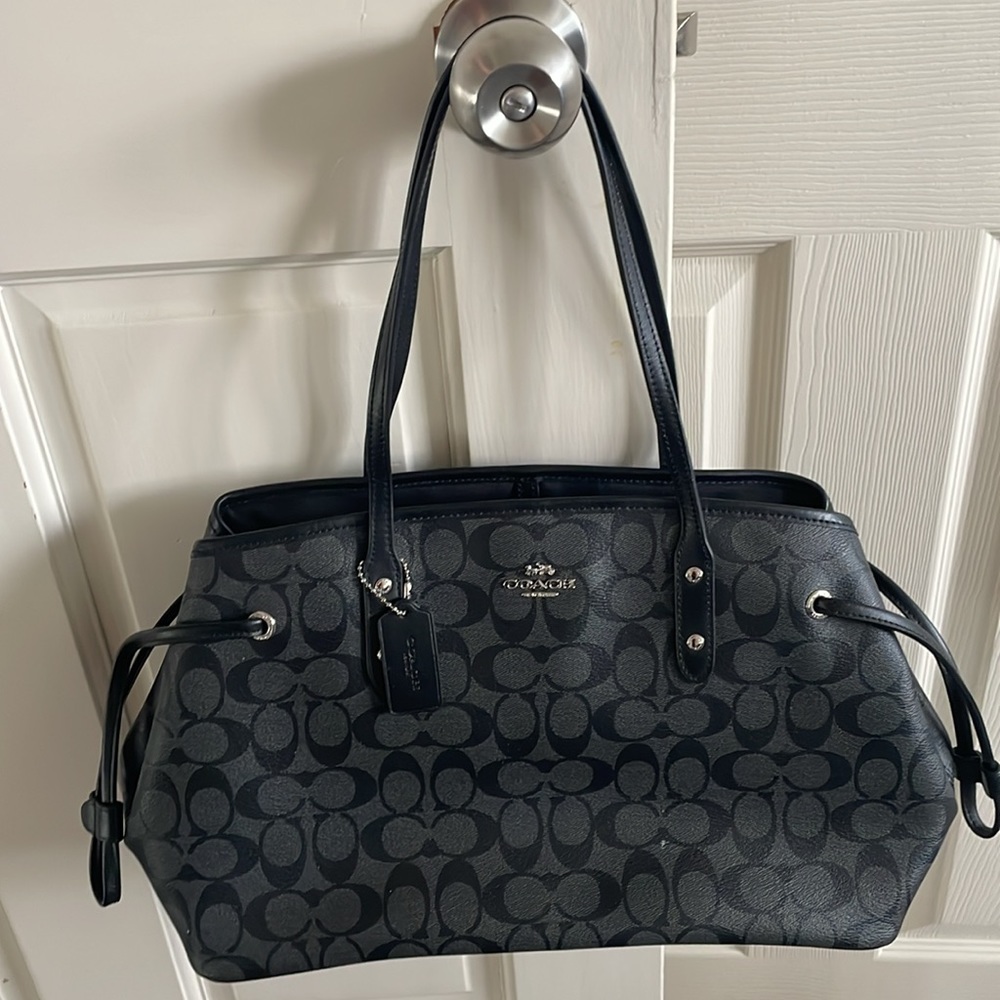 Coach Signature Drawstring Carryall Shoulder Bag - Black